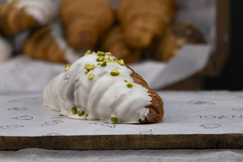 croasan vegano de crema de pistacho